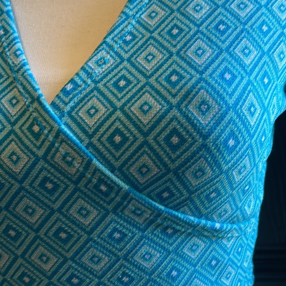 90’s Retro Print, Cropped Wrap Top - Picture 2 of 5
